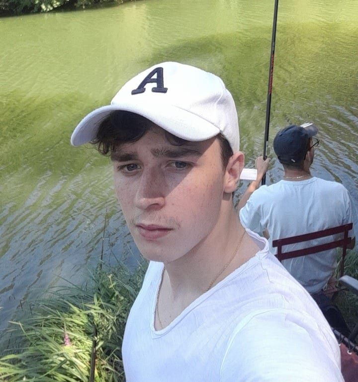 Ben - Sex friend in Glen Cove Profile of Ben, 25, Sex friend in Glen Cove (New York)