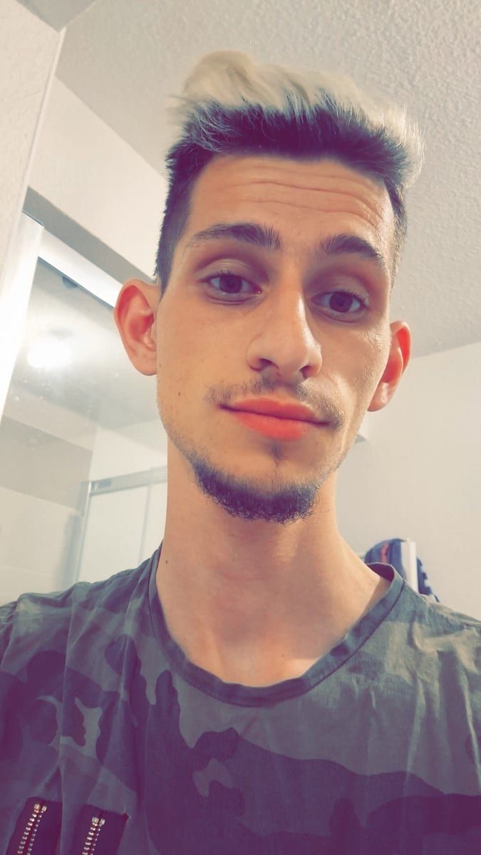 Kaden - Sex friend in Fort Worth Profile of Kaden, 28, Sex friend in Fort Worth (Texas)