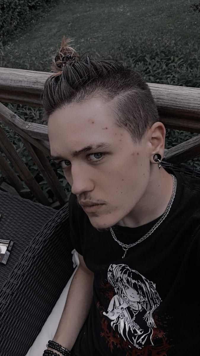 Dustin - Sex friend in Overland Park Profile of Dustin, 22, Sex friend in Overland Park (Kansas)