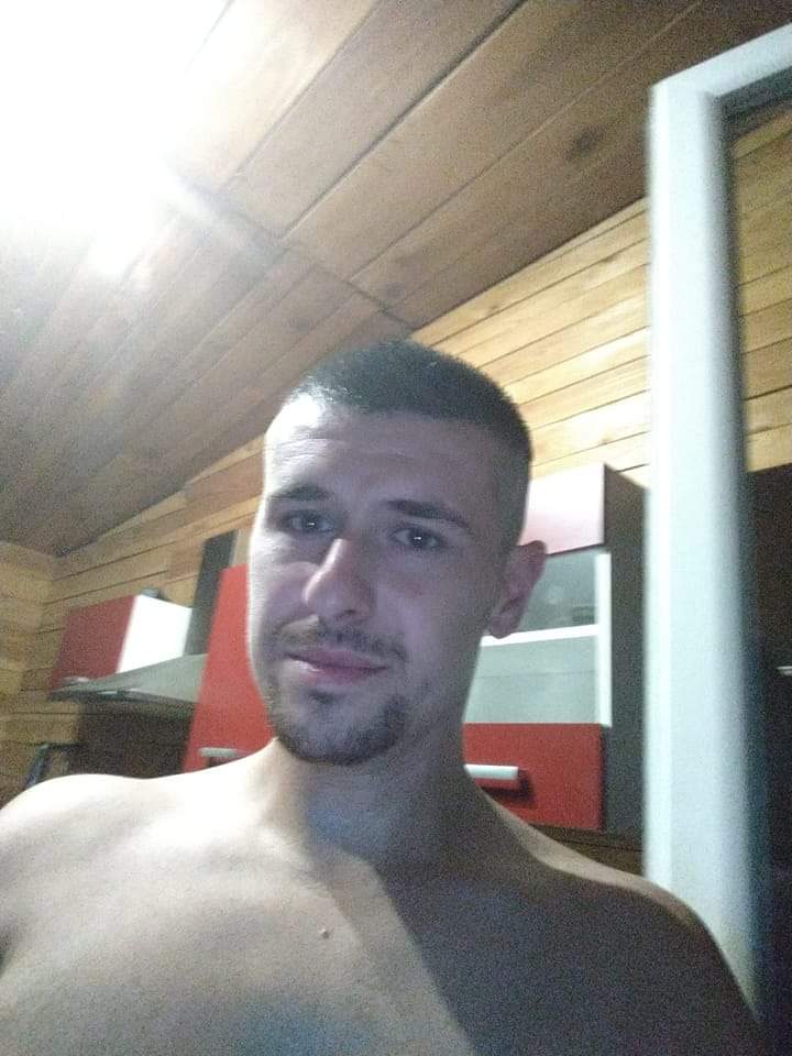 Clayton - Sex friend in Grove City Profile of Clayton, 37, Sex friend in Grove City (Ohio)