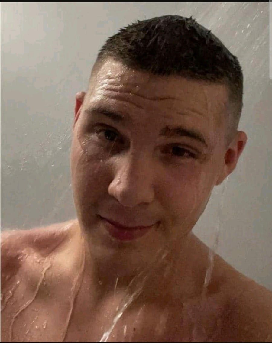 Micah - Sex friend in Chicago Profile of Micah, 24, Sex friend in Chicago (Illinois)